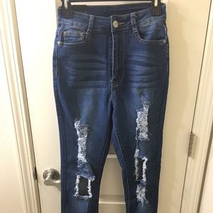 BRAND NEW JEANS